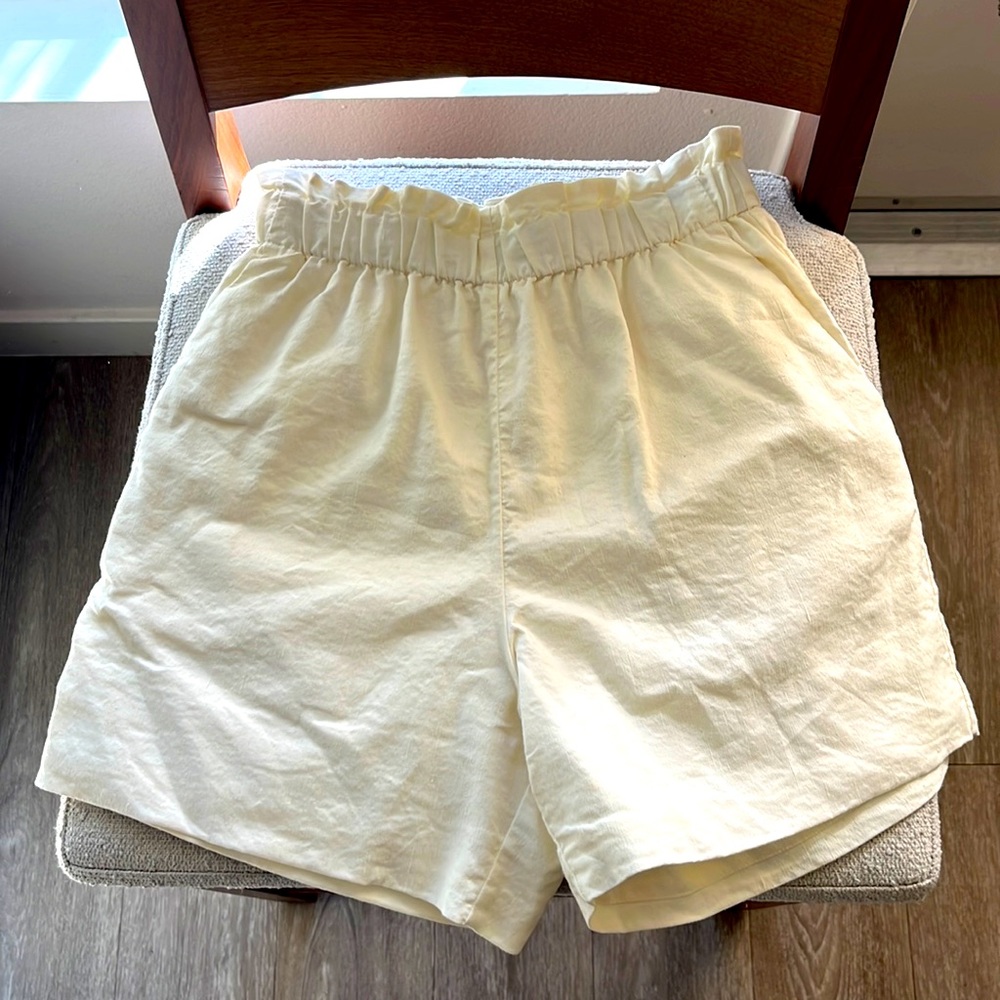 ADAY Ease In Paperbag Shorts